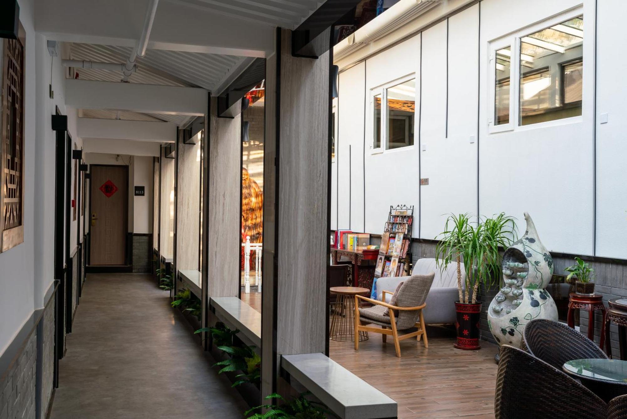 East Sacred Hotel ᴸᴱo---Foreign Accept---Tourism Service English-Speaking 丨 Near Tiananmen Forbidden City丨very Close To Metro Zhangzizhong And Beixinqiao 丨european Foot Ball English丨free Advance Tickets And Laundry Drying Service Coffee Snacks Peking Exterior foto