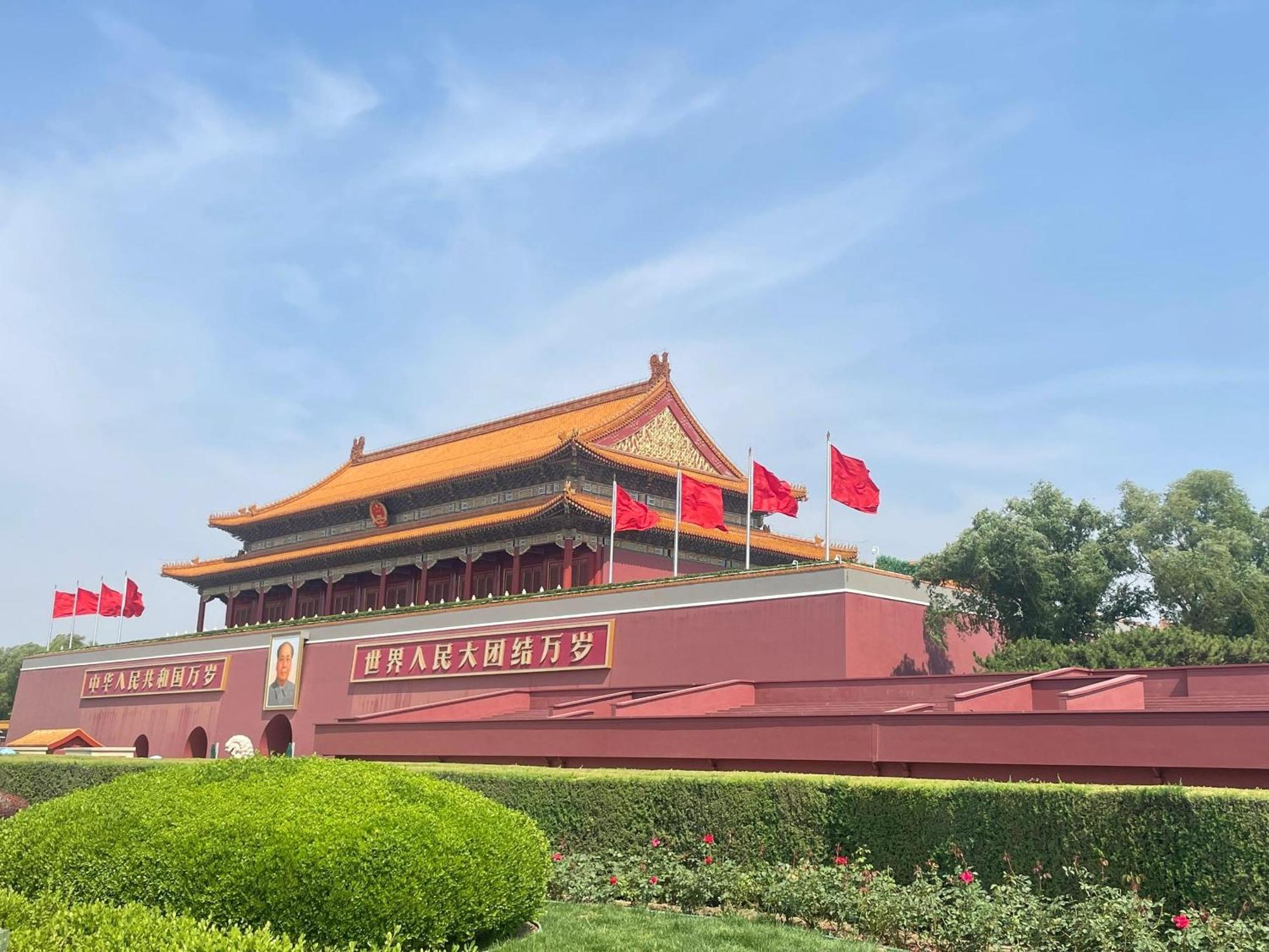 East Sacred Hotel ᴸᴱo---Foreign Accept---Tourism Service English-Speaking 丨 Near Tiananmen Forbidden City丨very Close To Metro Zhangzizhong And Beixinqiao 丨european Foot Ball English丨free Advance Tickets And Laundry Drying Service Coffee Snacks Peking Exterior foto